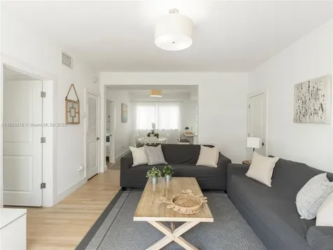 241 28th Street Miami Beach FL 33140