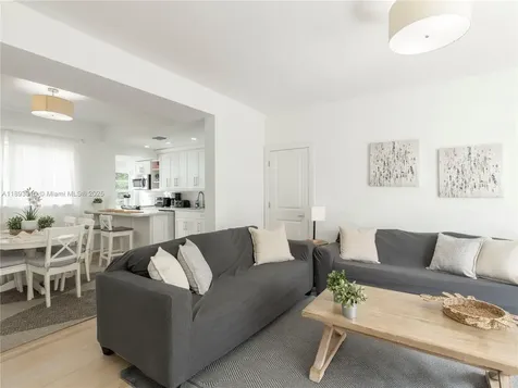 241 28th Street Miami Beach FL 33140