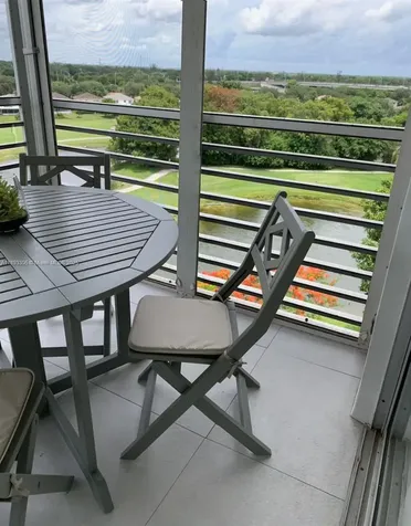 3507 Oaks Way Pompano Beach FL 33069