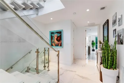 259 Shore Court Lauderdale By The Sea FL 33308
