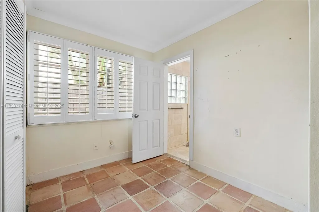 909 SE 5th Court Fort Lauderdale FL 33301