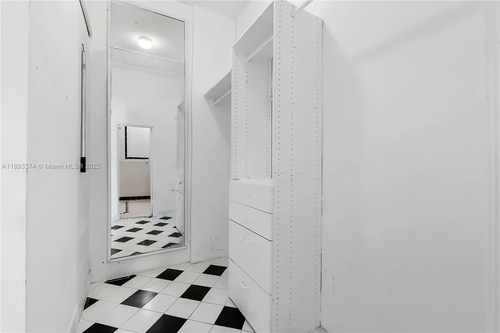 909 SE 5th Court Fort Lauderdale FL 33301