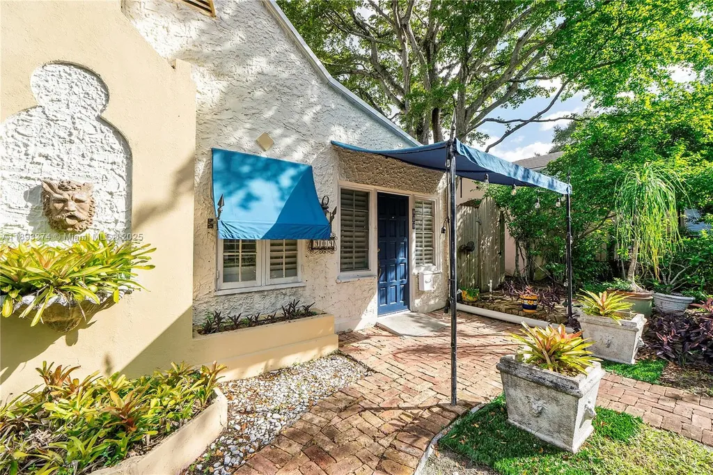 909 SE 5th Court Fort Lauderdale FL 33301