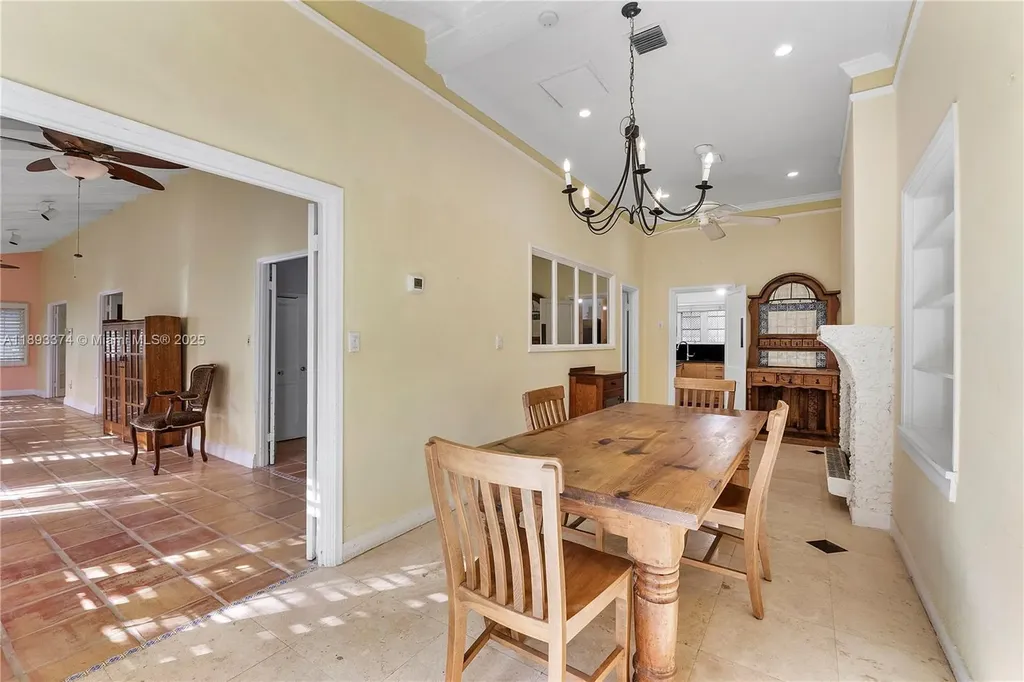 909 SE 5th Court Fort Lauderdale FL 33301