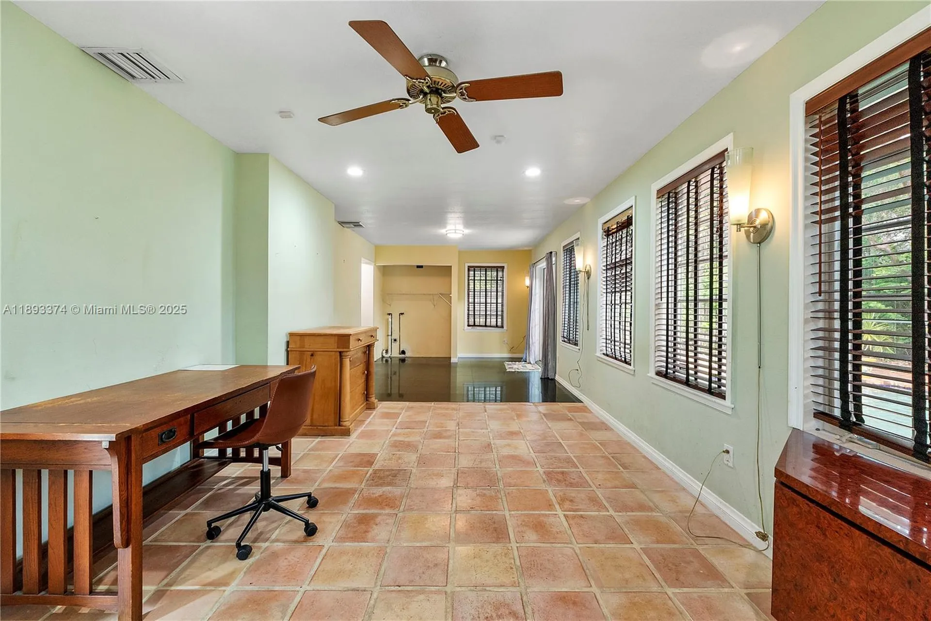 909 SE 5th Court Fort Lauderdale FL 33301