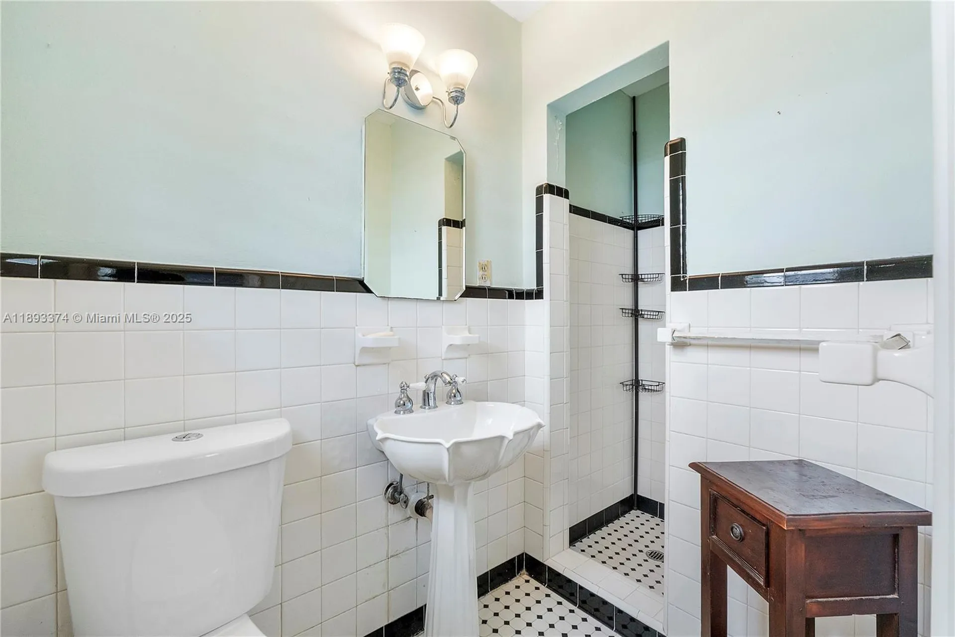 909 SE 5th Court Fort Lauderdale FL 33301