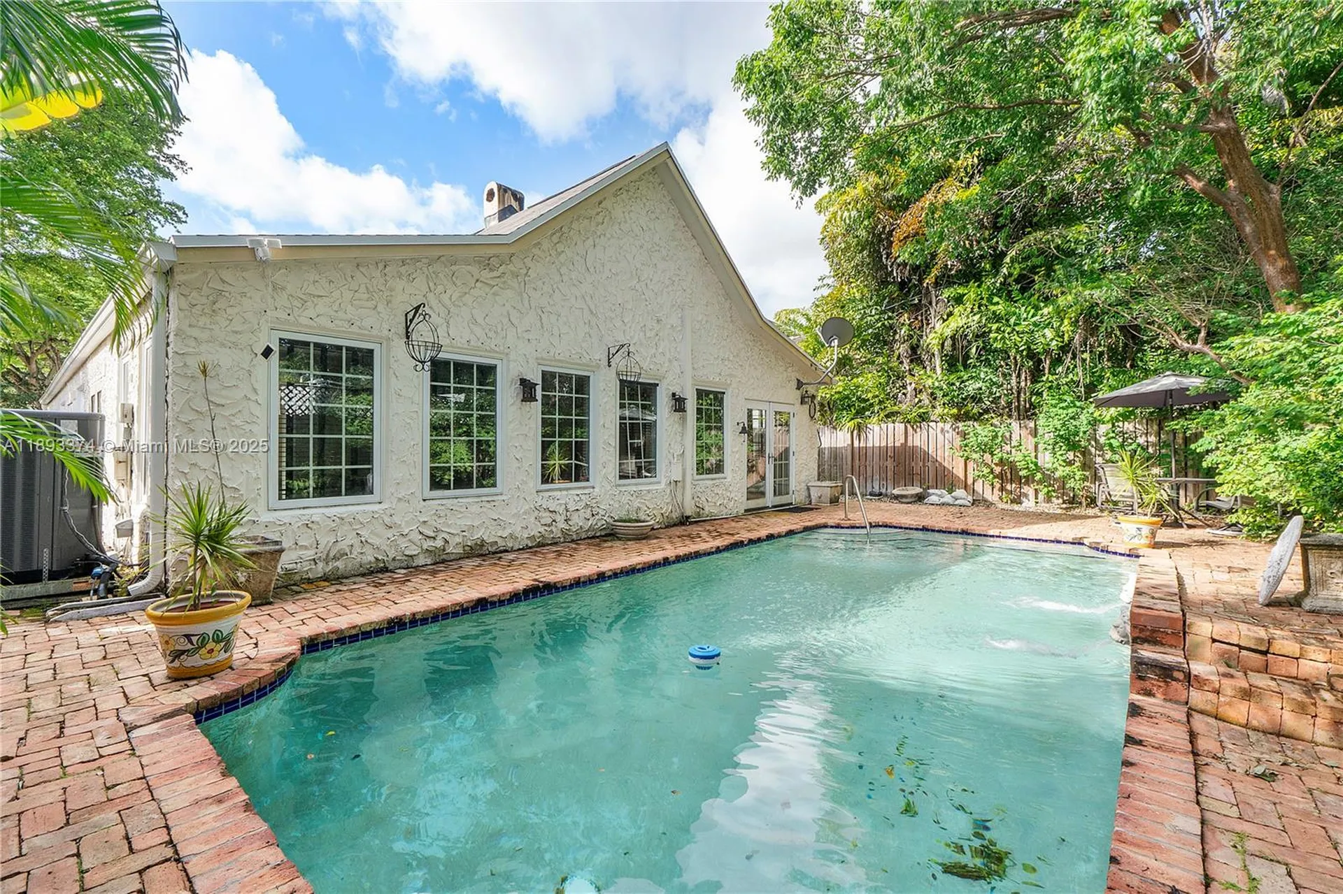 909 SE 5th Court Fort Lauderdale FL 33301