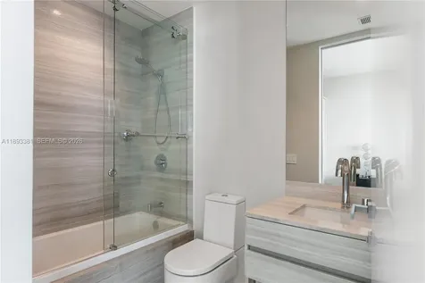 18975 Collins Avenue Sunny Isles Beach FL 33160