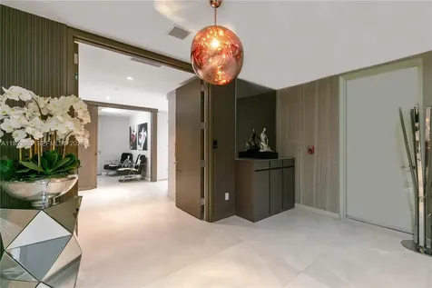 18975 Collins Avenue Sunny Isles Beach FL 33160