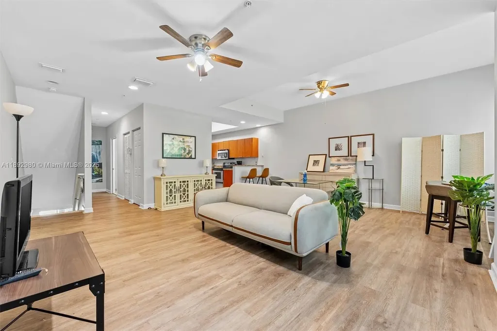 2344 Vintage Drive Lighthouse Point FL 33064