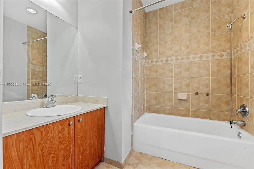 2344 Vintage Drive Lighthouse Point FL 33064