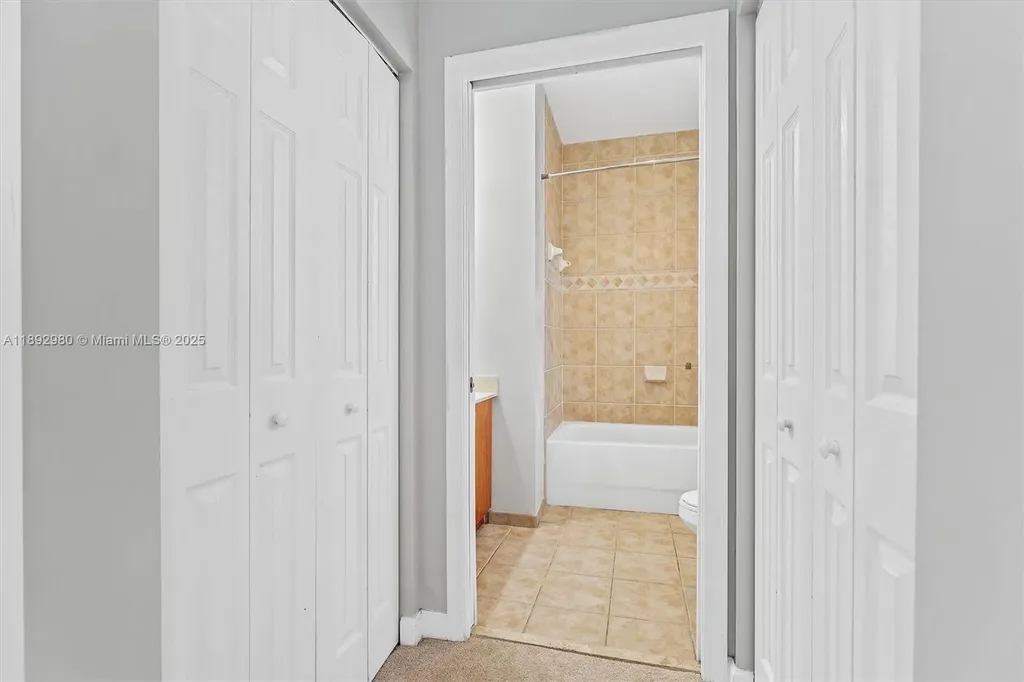 2344 Vintage Drive Lighthouse Point FL 33064