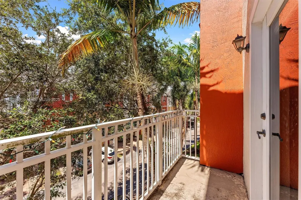 2344 Vintage Drive Lighthouse Point FL 33064