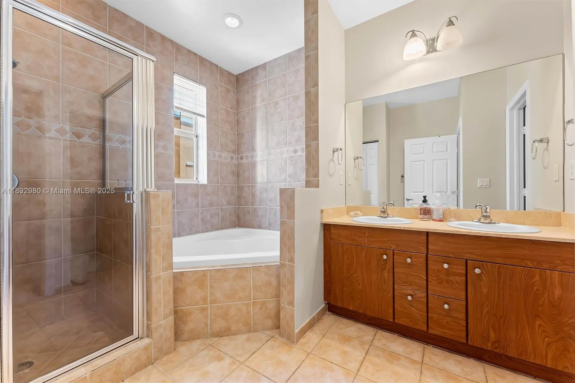 2344 Vintage Drive Lighthouse Point FL 33064
