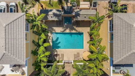 2344 Vintage Drive Lighthouse Point FL 33064