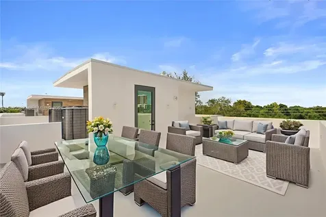 527 NE 61st Street Miami FL 33137