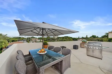 527 NE 61st Street Miami FL 33137