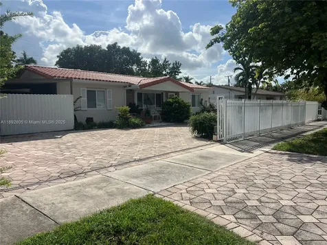 1311 SW 102nd Court Miami FL 33174