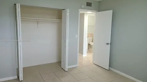 287 Norwich L West Palm Beach FL 33417