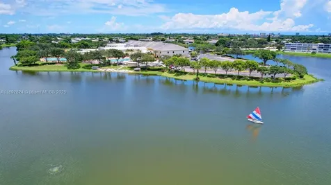 287 Norwich L West Palm Beach FL 33417