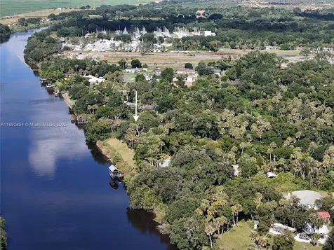15306 SW Palm Oak Avenue Indian Town FL 34956