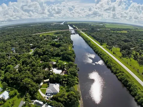 15306 SW Palm Oak Avenue Indian Town FL 34956