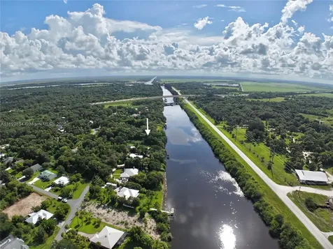 15306 SW Palm Oak Avenue Indian Town FL 34956