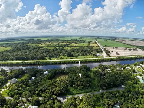 15306 SW Palm Oak Avenue Indian Town FL 34956