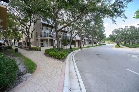 430 SW 147th Avenue Pembroke Pines FL 33027
