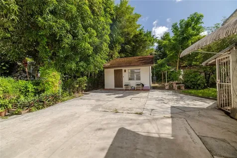 1338 SW 14th Street Miami FL 33145