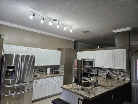 2635 SE 4th Place Homestead FL 33033