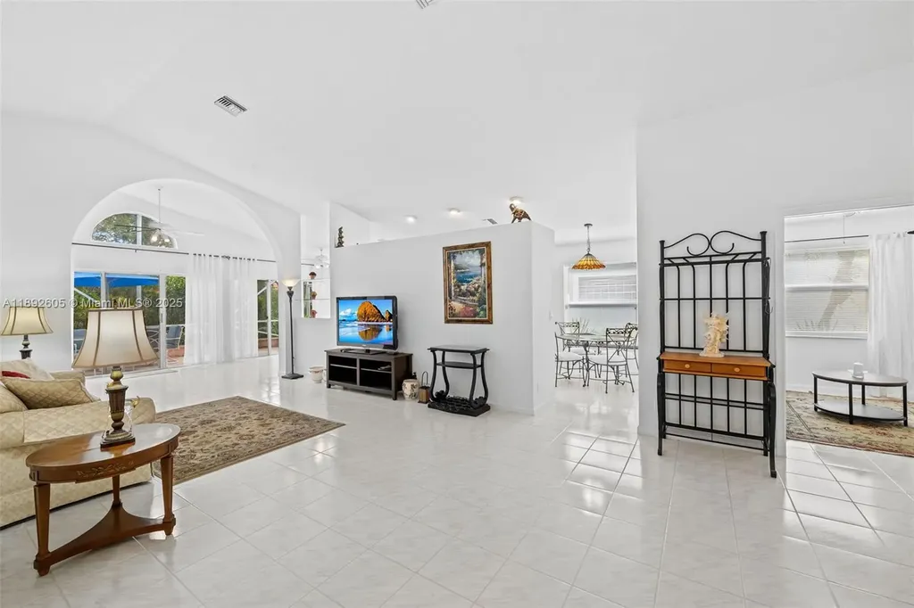 9650 Harbour Lake Circle Boynton Beach FL 33437