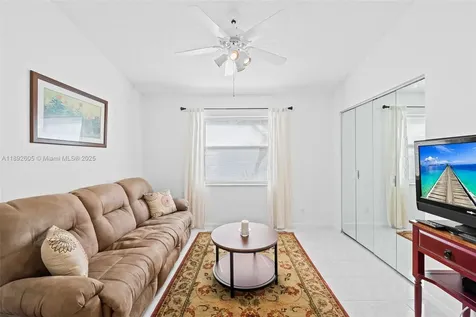 9650 Harbour Lake Circle Boynton Beach FL 33437