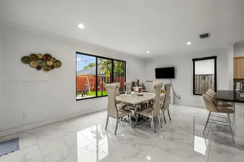 15987 SW 141st Street Miami FL 33196