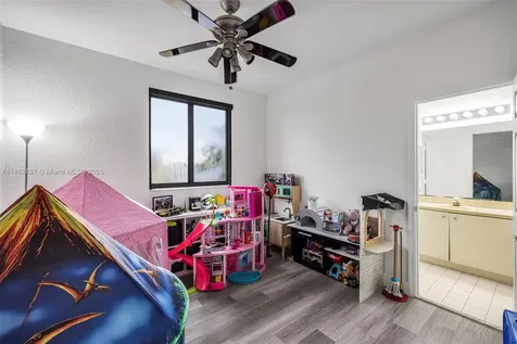 15987 SW 141st Street Miami FL 33196
