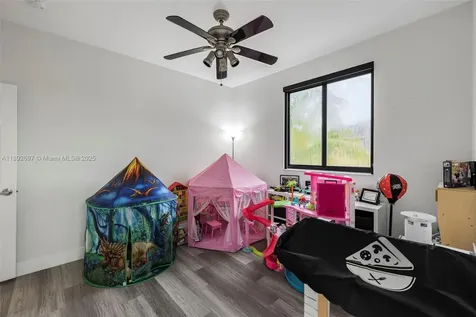 15987 SW 141st Street Miami FL 33196