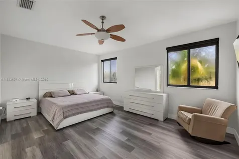 15987 SW 141st Street Miami FL 33196