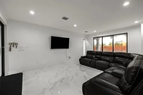 15987 SW 141st Street Miami FL 33196