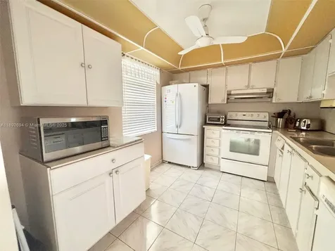 141 SE 3rd Avenue Dania Beach FL 33004