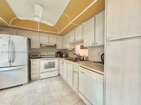 141 SE 3rd Avenue Dania Beach FL 33004