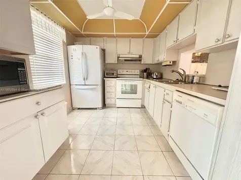 141 SE 3rd Avenue Dania Beach FL 33004