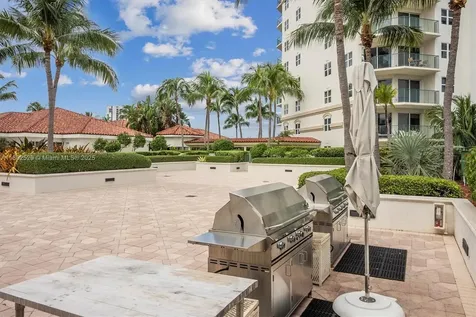 20000 E Country Club Drive Aventura FL 33180
