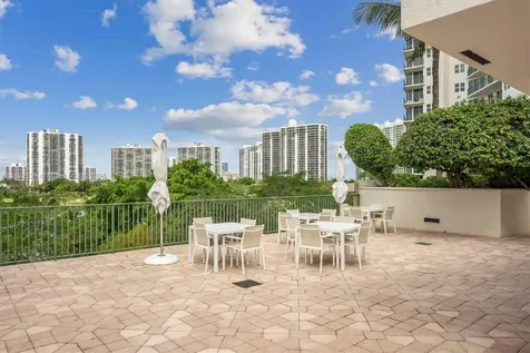 20000 E Country Club Drive Aventura FL 33180