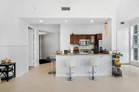 20000 E Country Club Drive Aventura FL 33180