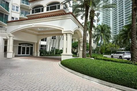 20000 E Country Club Drive Aventura FL 33180