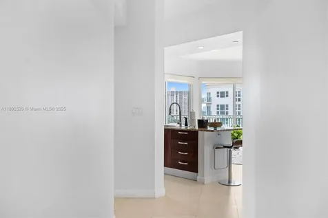 20000 E Country Club Drive Aventura FL 33180
