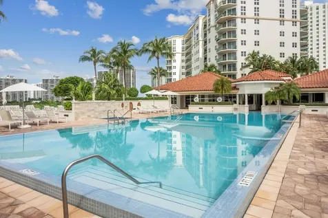 20000 E Country Club Drive Aventura FL 33180