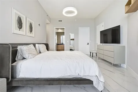 16001 Collins Avenue Sunny Isles Beach FL 33160