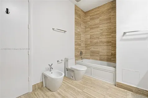 16001 Collins Avenue Sunny Isles Beach FL 33160
