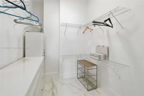 16001 Collins Avenue Sunny Isles Beach FL 33160